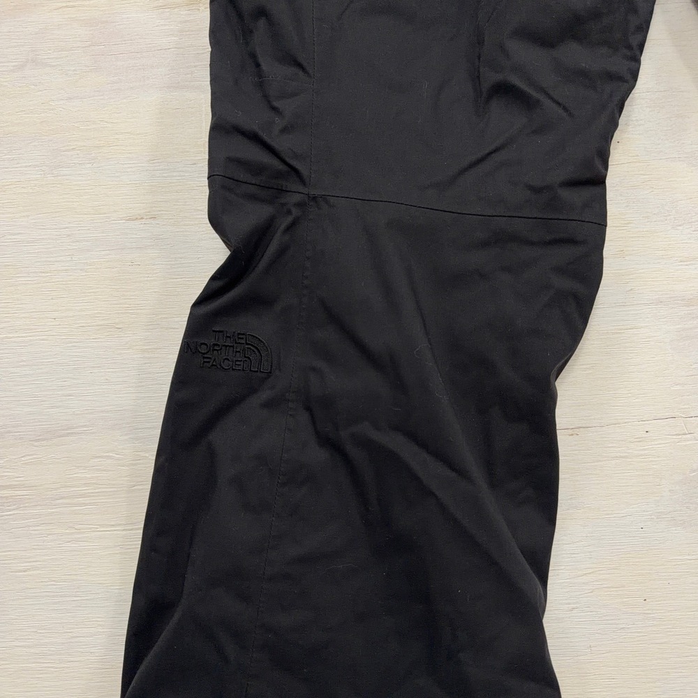 The North Face Snow Pants Womens M Short Black Cargo Ski Snowboard Insulated - Picture 9 of 12